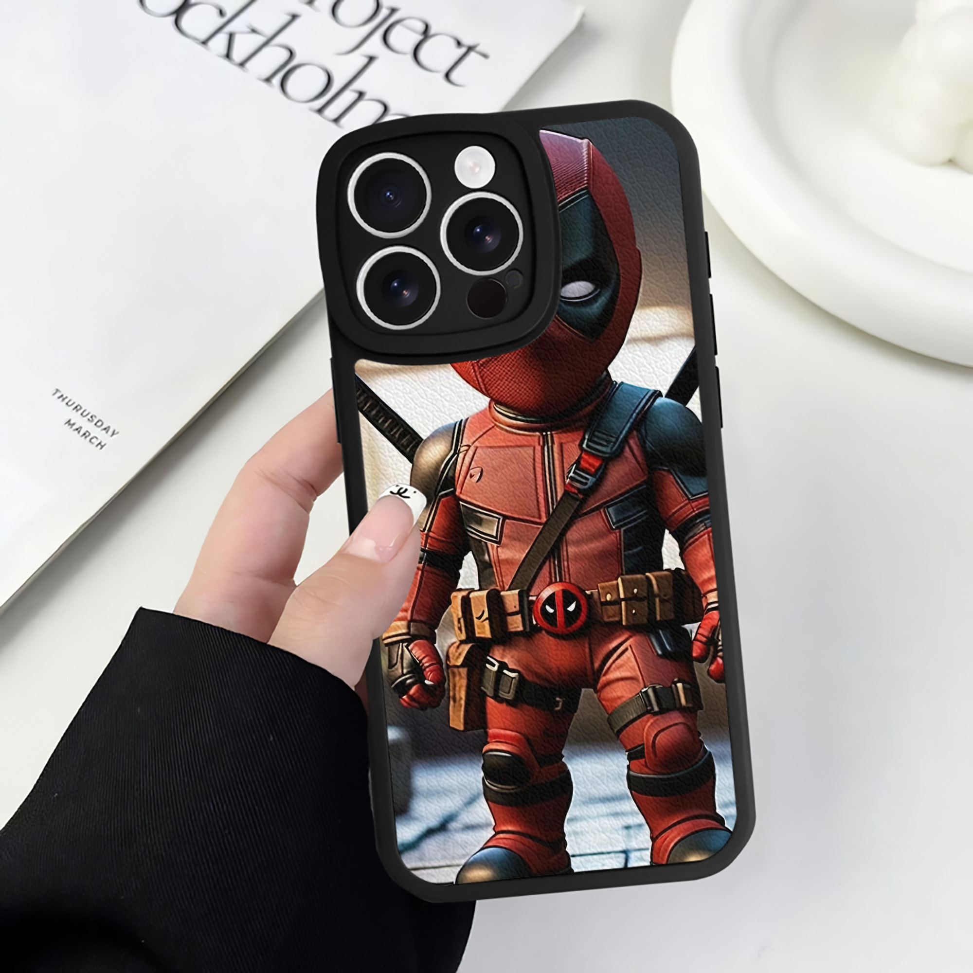 Deadpool デッドプール 【iPhone 16シリーズ対応】シリコンスマホケース（レザー調） 材質：シリコン